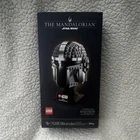 LEGO Star Wars The Mandalorian Helmet 75328 Set 584pcs Display Stand Box