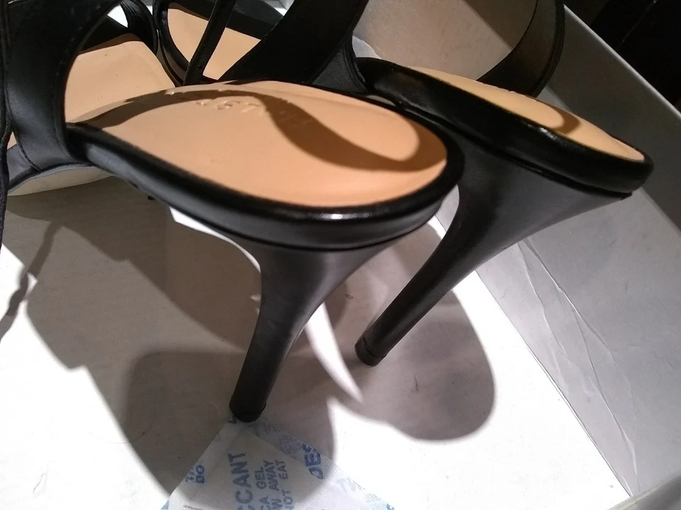 Winnie Halston Heritage sandals black leather size 10 NIB 3½" heels retail $325 - Image 2 of 4