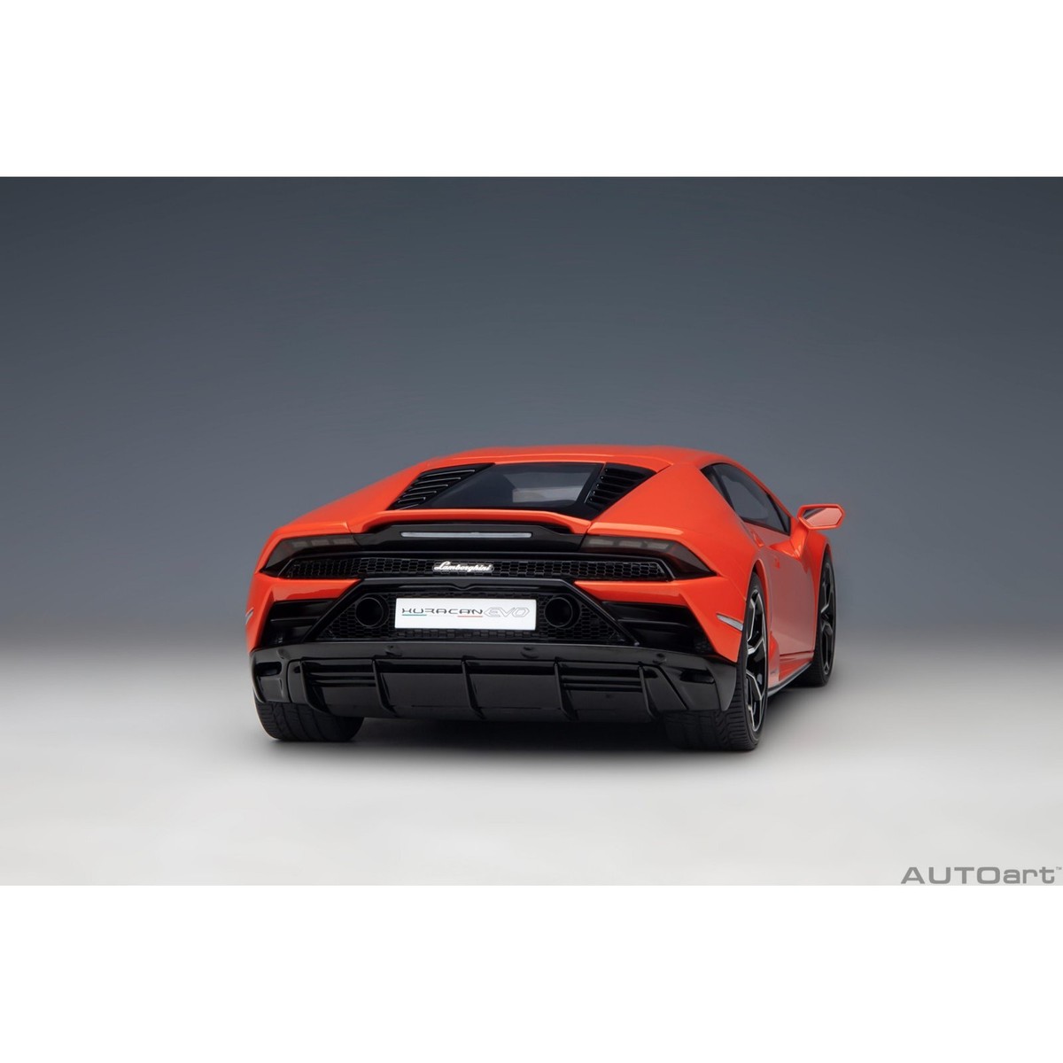 1:18 Lamborghini Huracan EVO by AUTOart in Arancio Xanto