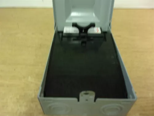 Eaton DPU22R Pullout Switch 60A 240VAC  *FREE SHIPPING*