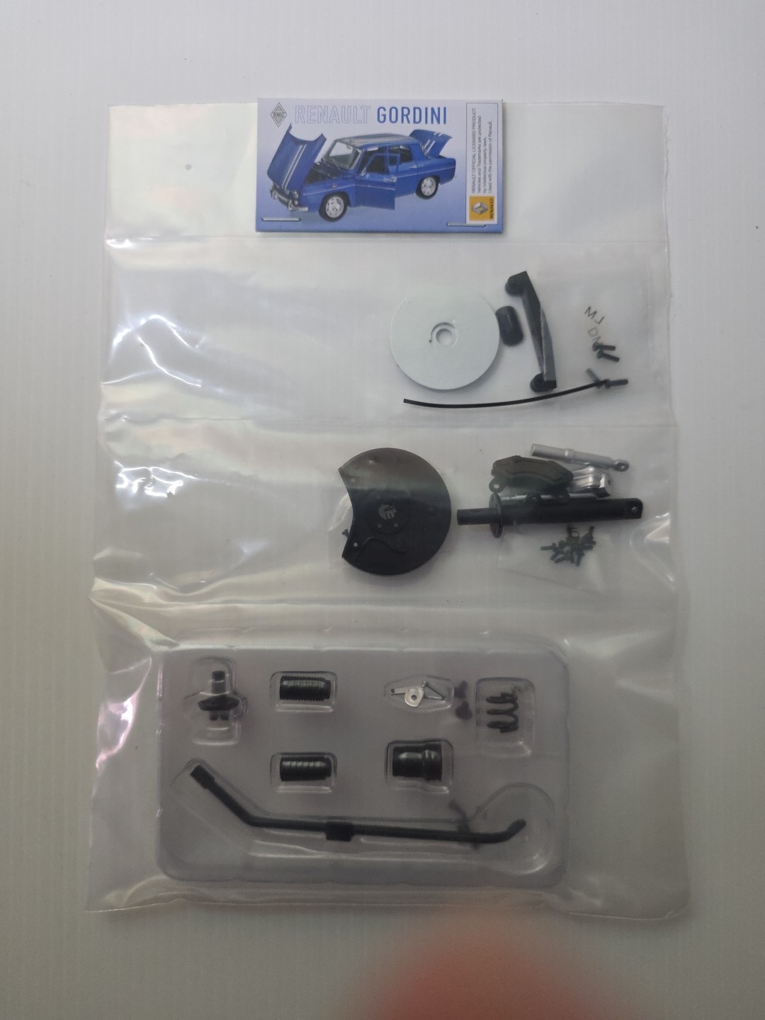 R8 Gordini Eaglemoss 1/8 N°11 | Maquette voiture collection à monter fascicule inclus