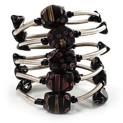 Silberfarbenes Glasperlen-Spulenarmband (schwarz)