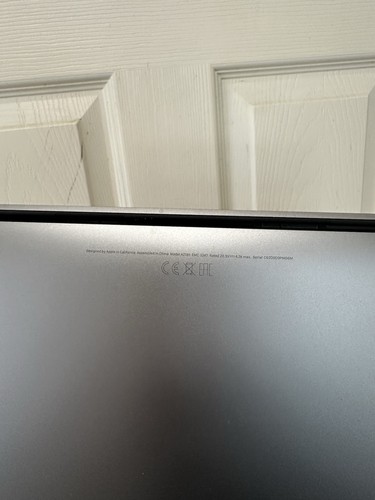 Apple MacBook Pro 2019 *PARTS READ* With Different Apple MacBook Pro Box - Afbeelding 8 van 11