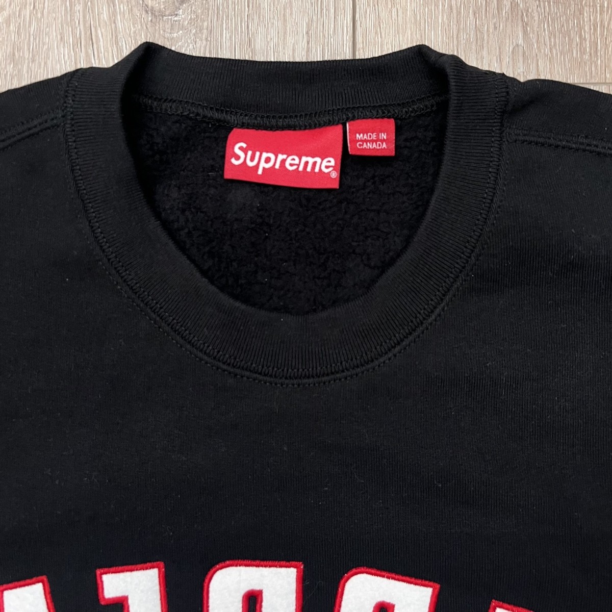Supreme Stacked Crewneck XL FW21 Black Embroidered Logo NWT NEW