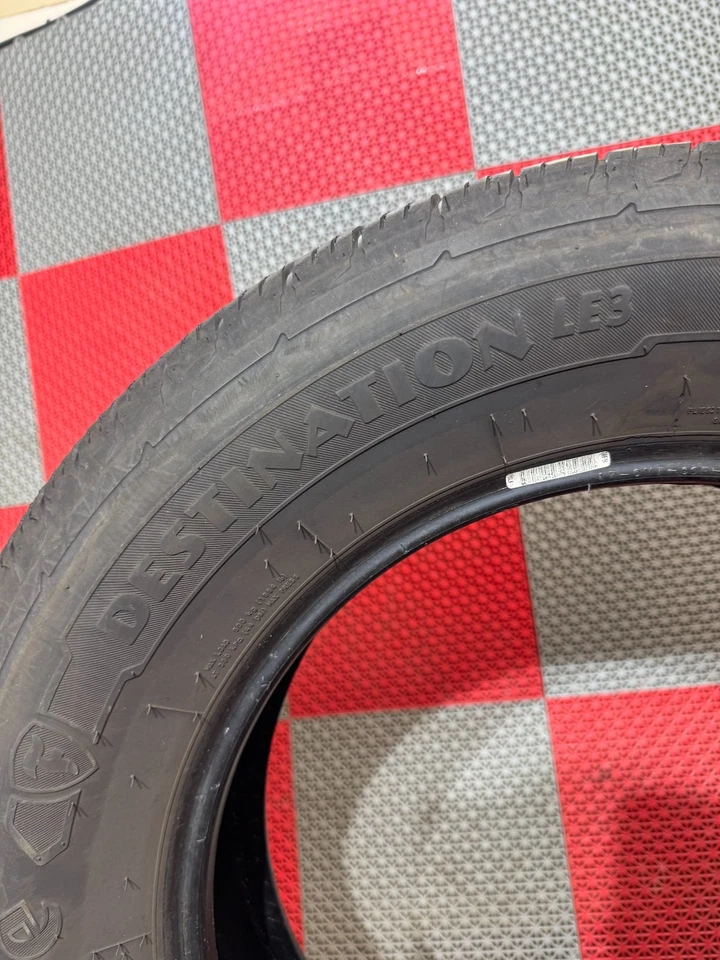 2x Neumáticos usados 235/65 R17 Firestone Destination LE3 7/32 banda de rodadura 235/65/17 Foto 3 de 4