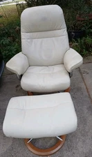 Ekornes Stressless Medium Cream Leather Signature Base Swivel Recliner Ottoman