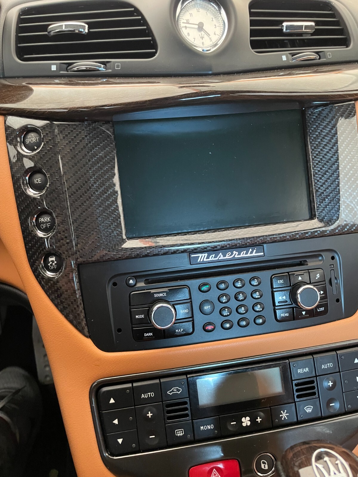 MASERATI GRANCABRIO/GRANTURISMO INFOTAIMENT CARBON FIBER OVERLAY - SKIN - COVER