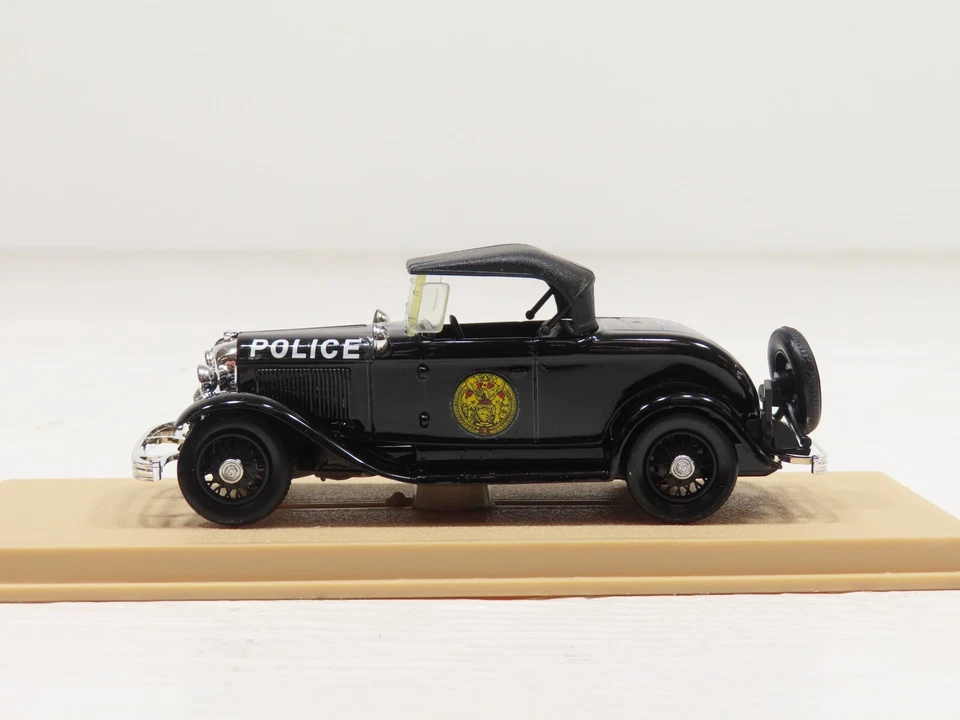 Eligor 1210 Die Cast Ford V8 1932 Police U.S.A. 1/43 Scale NIB  - Image 3 of 4
