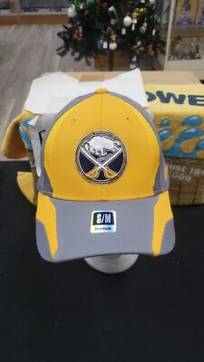 NWT BUFFALO SABRES REEBOK CAP HAT FLEX FIT YELLOW GRAY LOGO SIZE SMALL ...