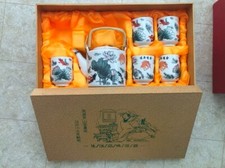 Service à thé chinois manque une tasse