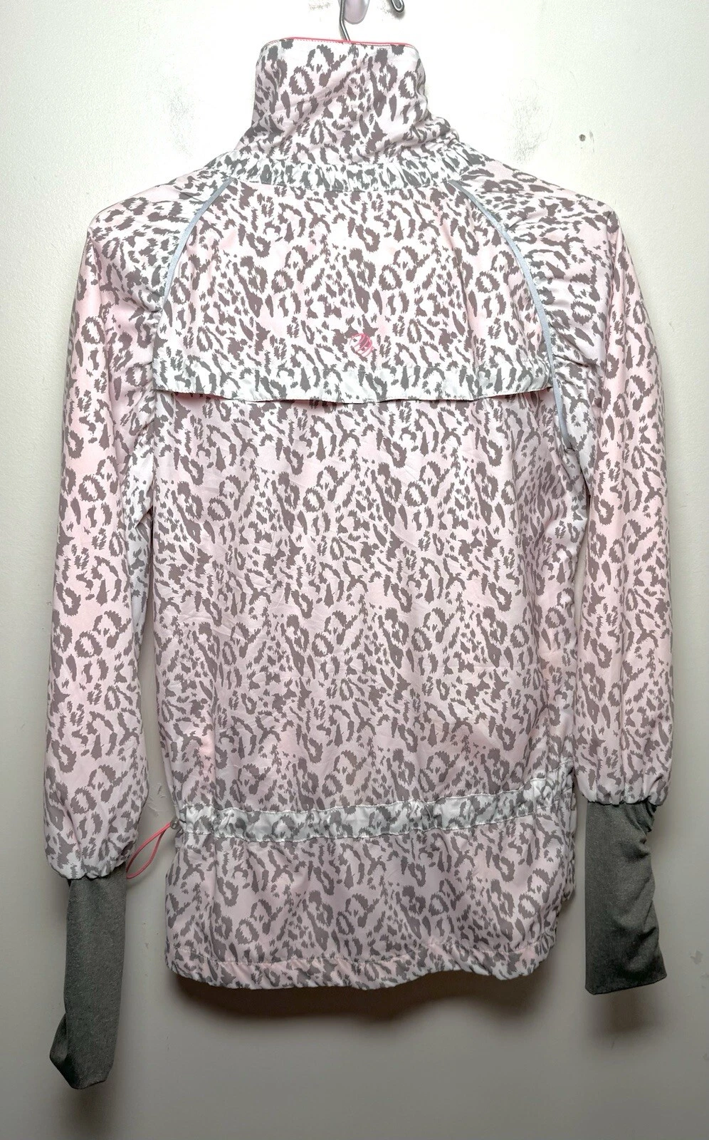 mpg leopard athletic performance thumb hole full zip jacket