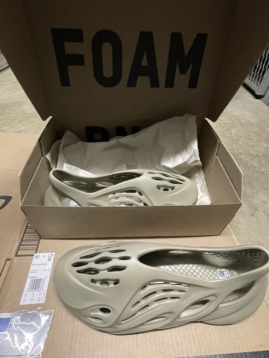 NEW Yeezy Foam Runner RNNR NWT Men