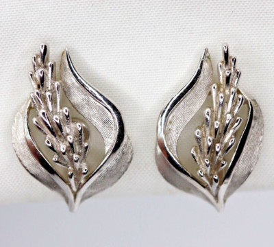 Vintage Signed Trifari Clip on Earrings Silver Tone Leaf Flame