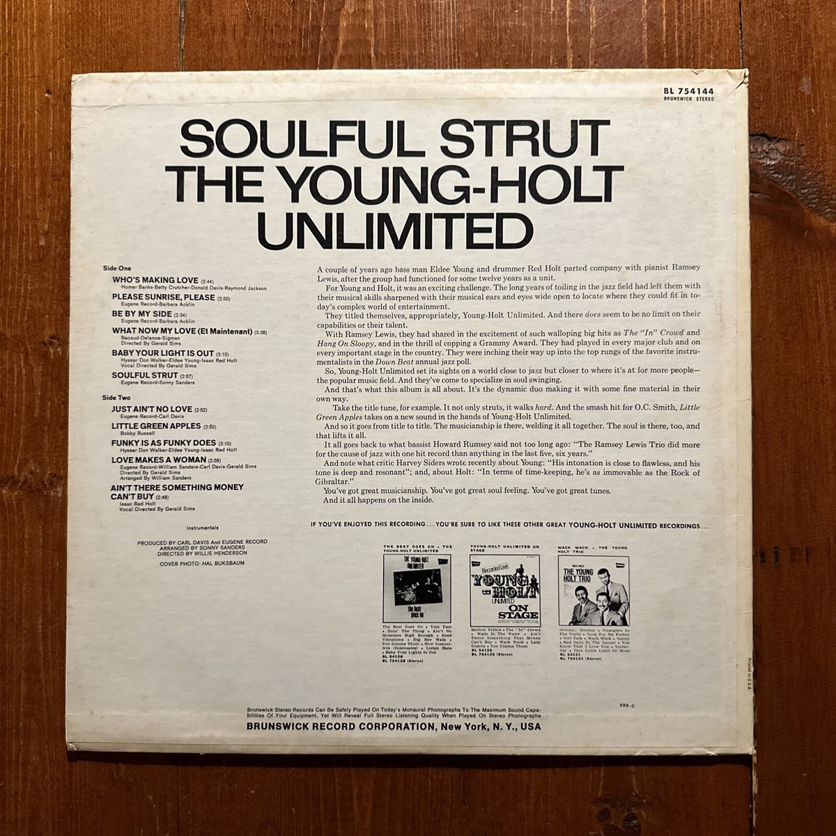 R&B - YOUNG-HOLT UNLIMITED - SOULFUL STRUT LP - BRUNSWICK RECORD