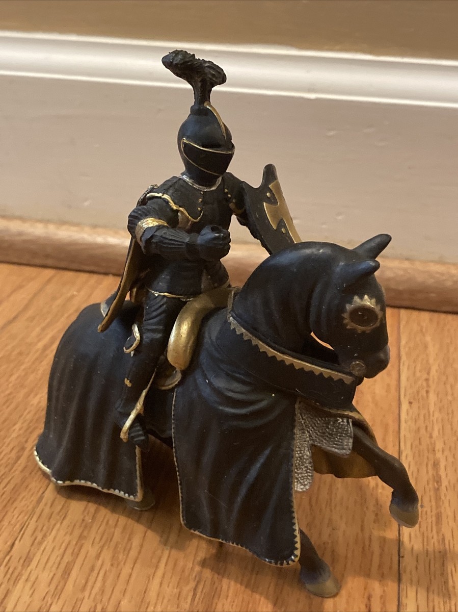 Black Knight on Horse Missing Pole by Schleich World Of Knights