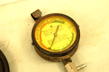 Vintage U.s. Guage Company Vacuum Fuel Pressure Gauge Vintage U.s. Guage Company Vacuum Fuel Pressure Gauge