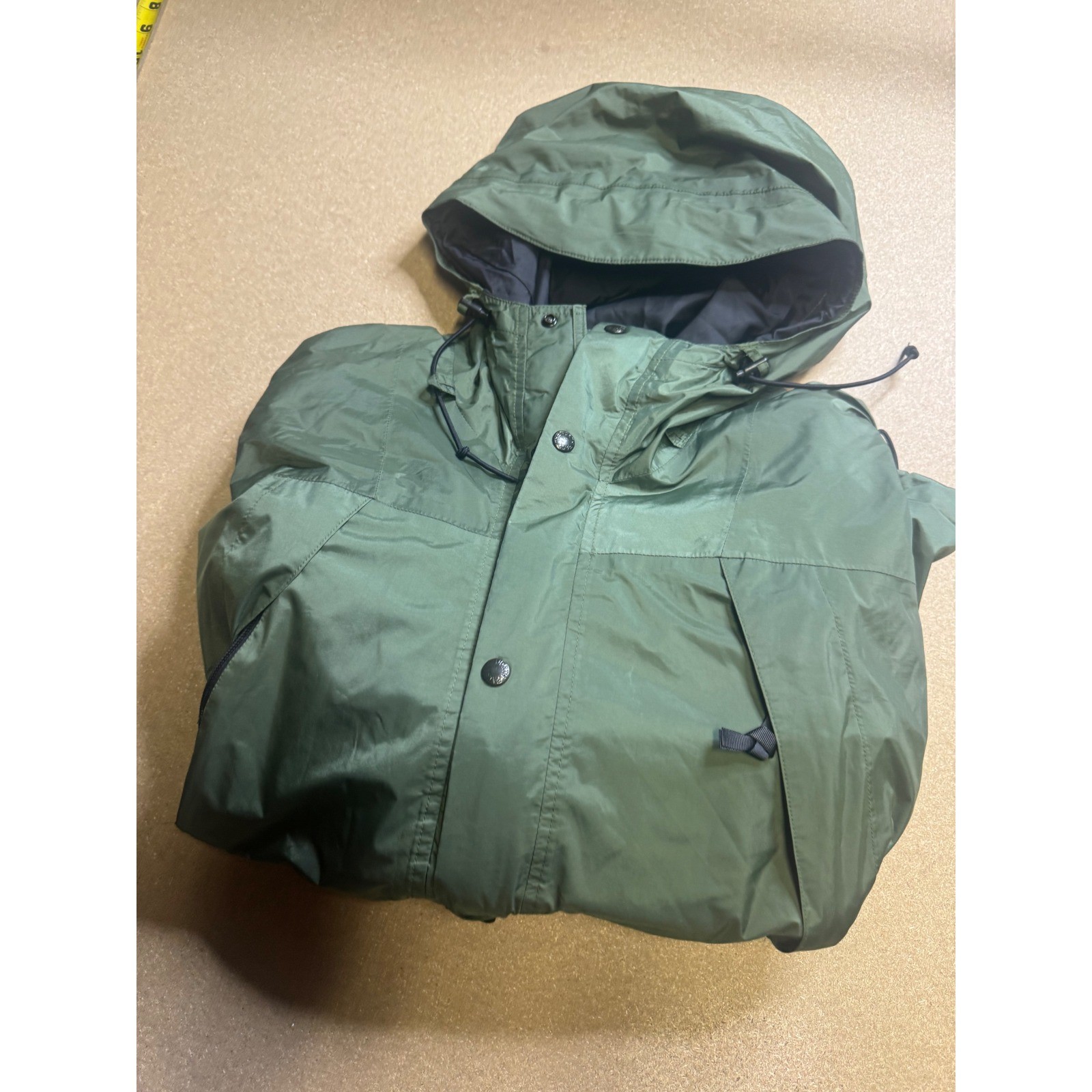 The North Face Gore Tex Men's Medium Olive Green Hooded Rain