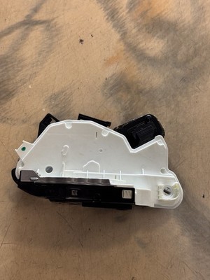 Skoda Octavia Rapid Left Rear door lock 5E0839015 New Generic VW part