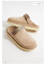 UGG- Goldenstar Clog - Sand. UK 7