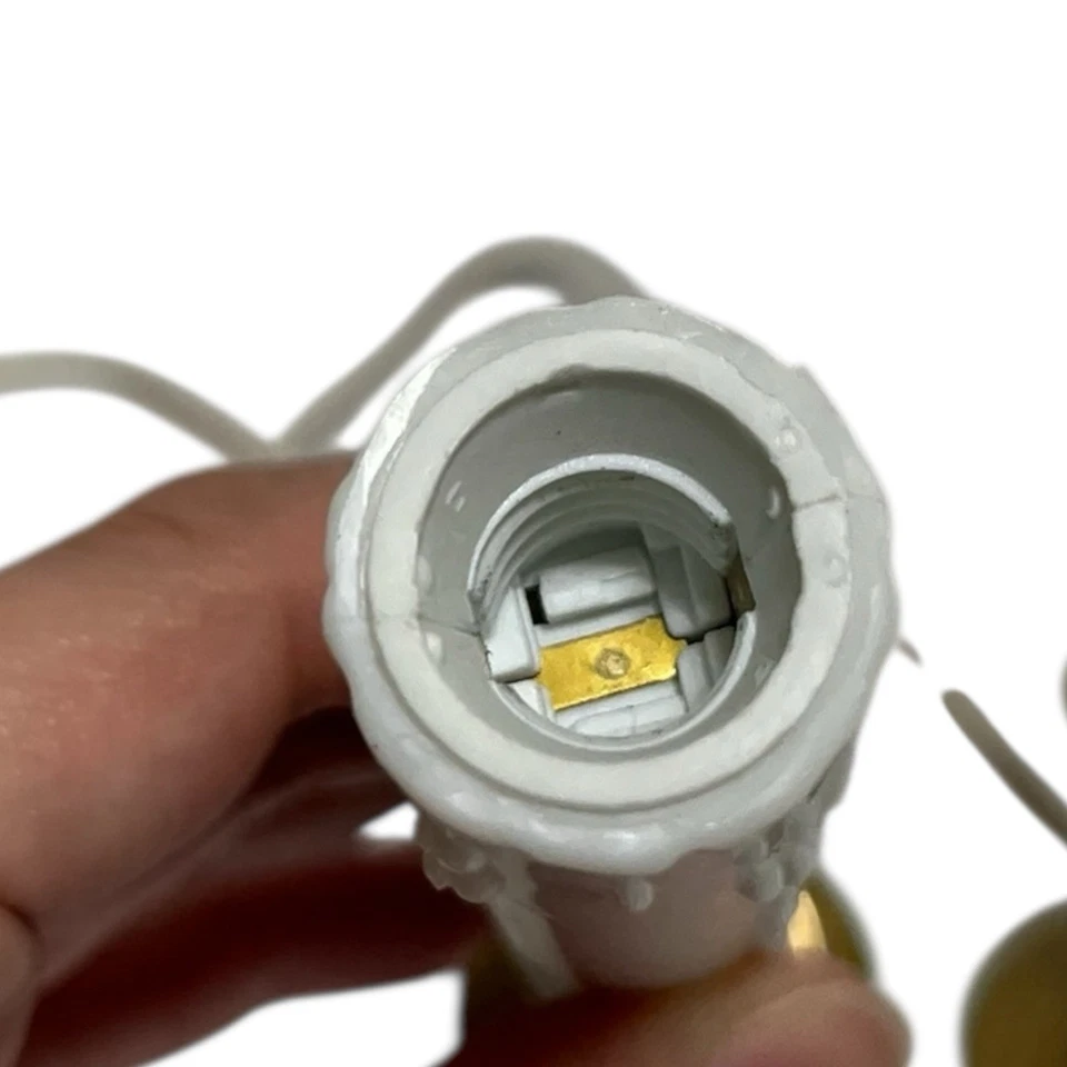 Juego de 5 velas eléctricas blancas para ventana candelabro base chapada en latón cera sintética Foto 4 de 4