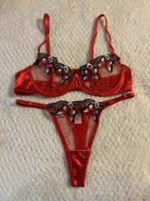 VTG Beautiful Red Satin Bra And Panties With Butterfly Embroidery Set Size L