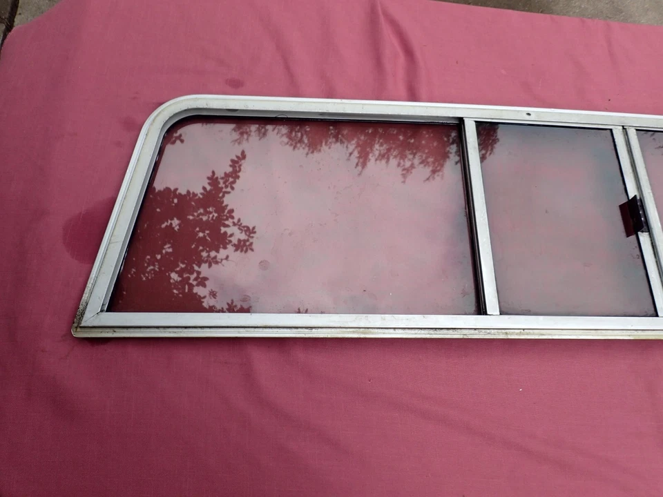 Camión Chevy 1967-72 montaje de ventana corredera trasera, ¡bonito! pick-up Foto 3 de 4