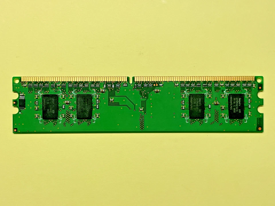 Hynix 512MB 1Rx16 PC2-6400U-666-12 DDR2 SDRAM Memory Module - Image 2 of 2