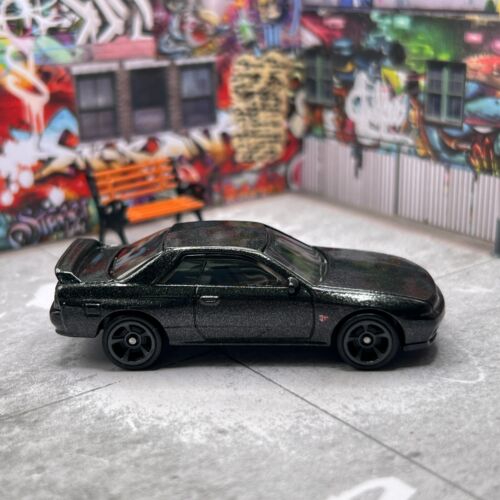 Hot Wheels NISSAN SKYLINE GT-R 1:64 Diecast Model Car - Excellent Condition - Picture 2 of 6
