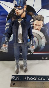 hot toys mms243