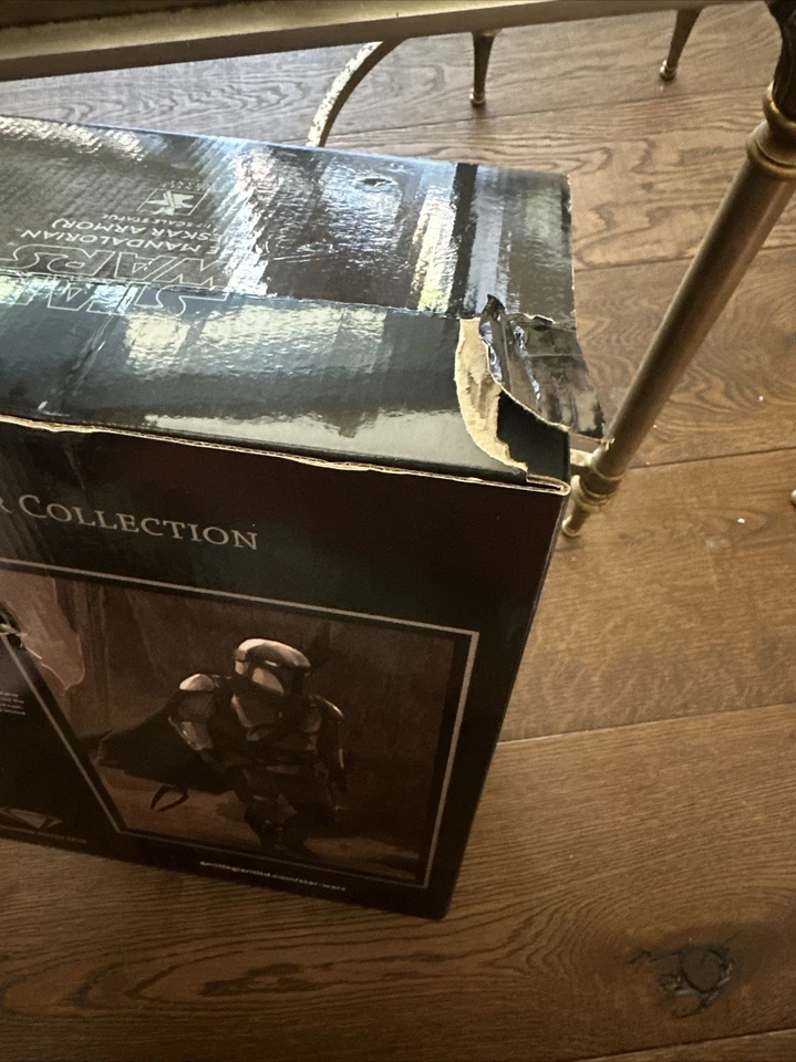 Figura Star Wars The Mandalorian (Beskar Armor) escala 1:7 Foto 3 de 4