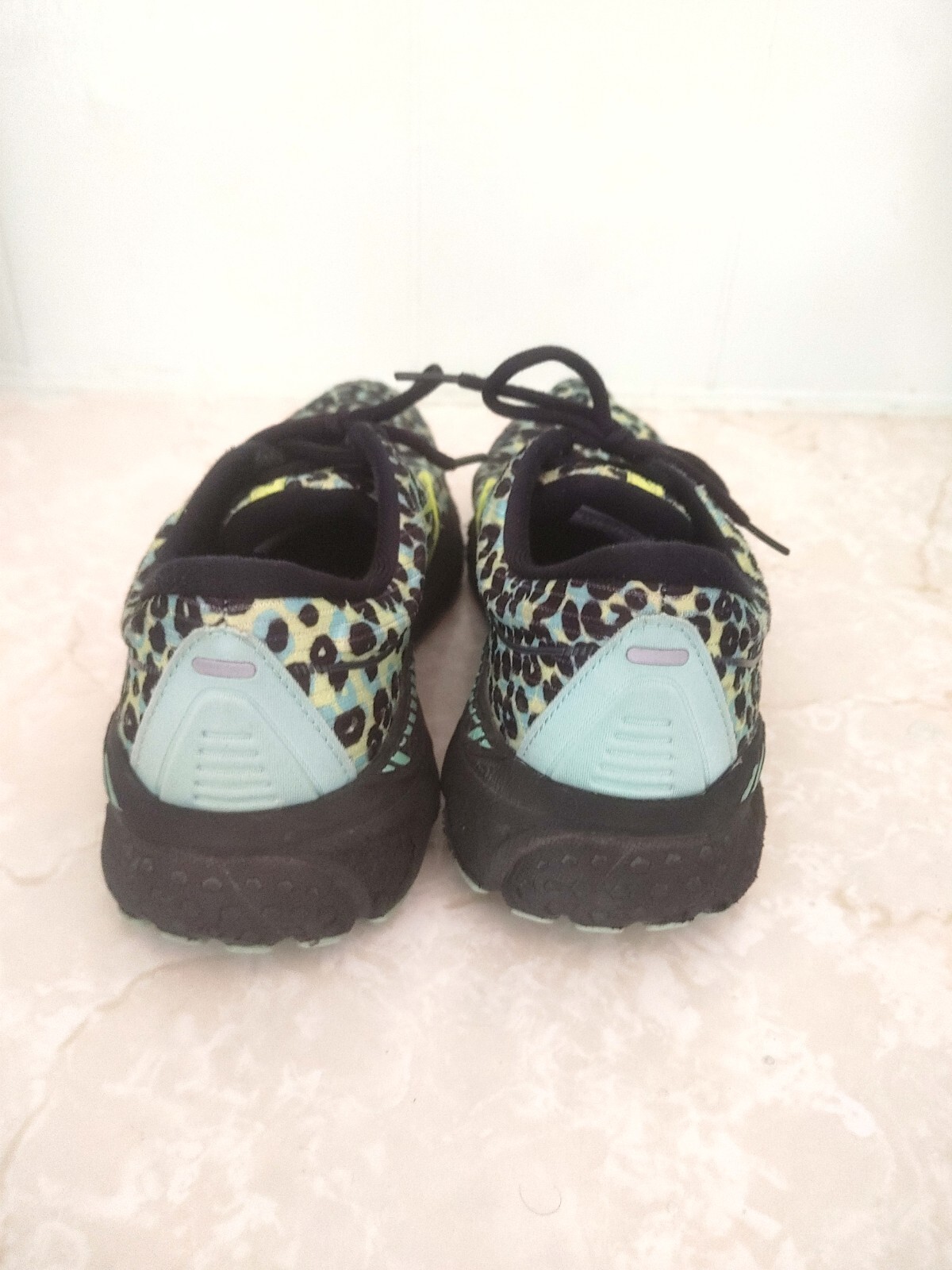 BROOKS Adrenaline GTS 21 Green Cheetah Print Running Fitness Shoes