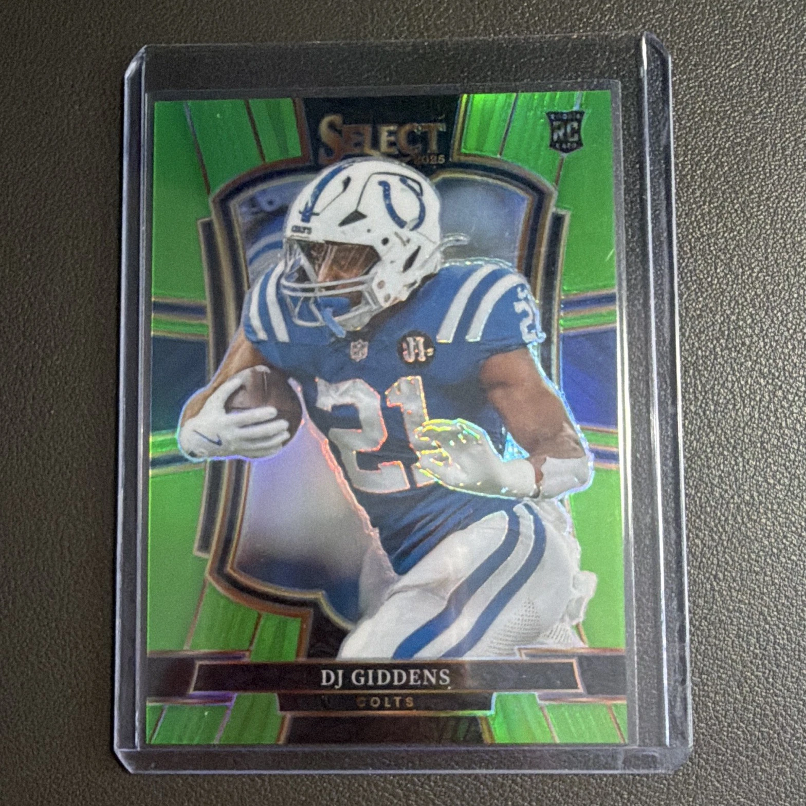 2025 Select Premier Level DJ Giddens #131 Green Prizm /49