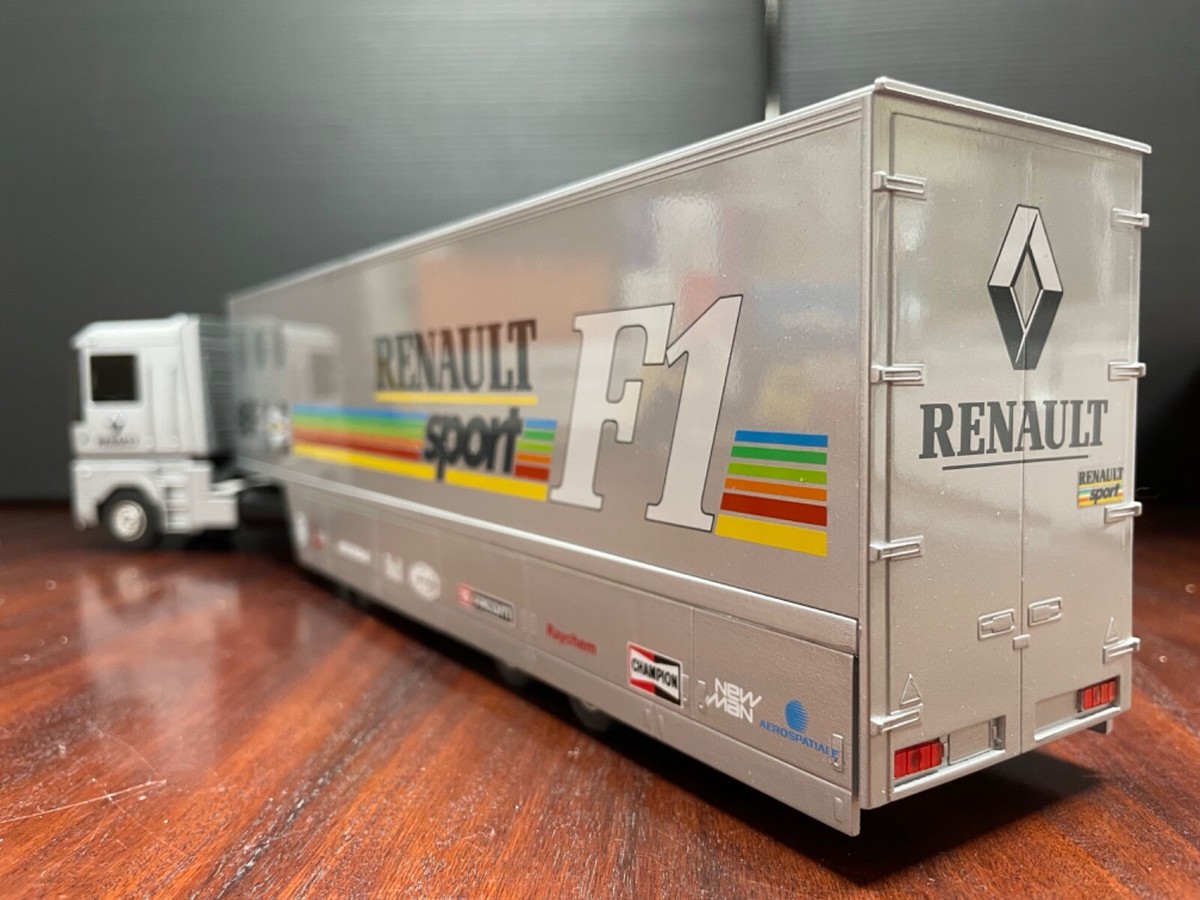LAMPE 3D - RENAULT GOÉLETTE R2087 Ambulance