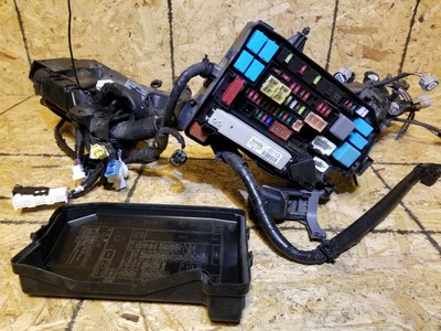 11 12 13 14 15 LEXUS CT200h FUSE BOX (WIRE HARNESS NO GOOD) OEM 34K | eBay