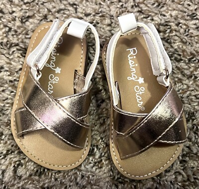 Rising Star   Infant Girl's 2 (3-6M)   Strappy SANDALS   Metallic Gold & White