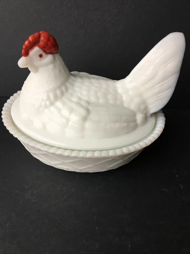Vintage WESTMORELAND Milk Glass Hen On Nest SPLIT TAIL Dish Trinket Jewelry EUC