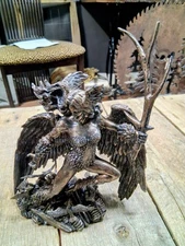 The Morrigan Celtic War Goddess Statue – 8.5 in Tall