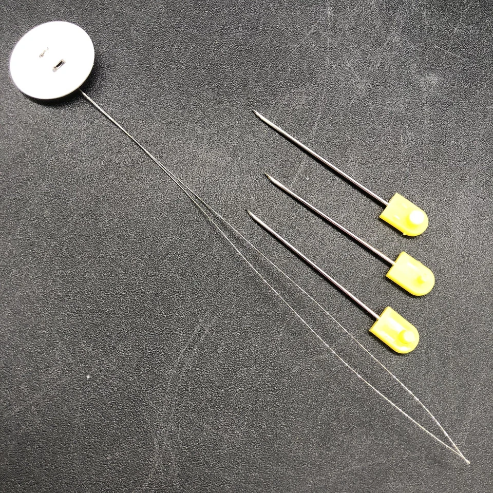 Easy Punch Embroidery Machine Replacement 3 Needles & 1 Threader - Image 2 of 4