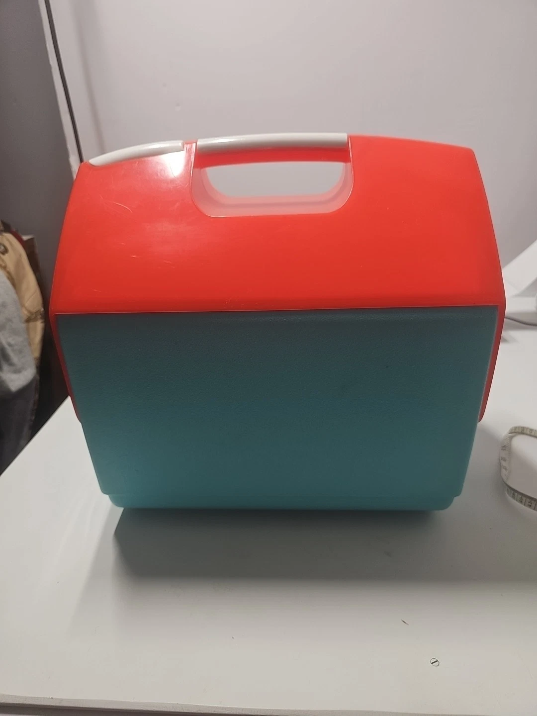 IGLOO RETRO VINTAGE COOLER FLIP LID ORANGE Lid TEAL bottom Beach Summer Dolphins