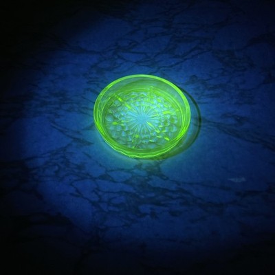 Vintage Uranium Glass Coaster Green Atomic Floral Flower Starburst 3 1/4''