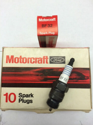 Ford Motorcraft BF32 Spark Plug New Old Stock x 10 - Foto 1 di 1