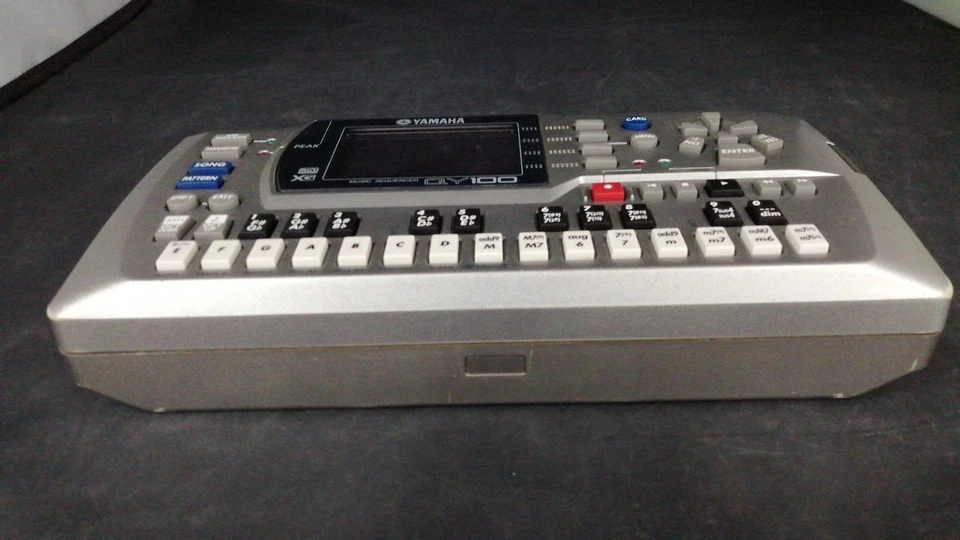 Yamaha QY100 Musik Dj Sequenzer - Ausgezeichneter Arbeits Zustand Aus Japan Used - Bild 2 von 4