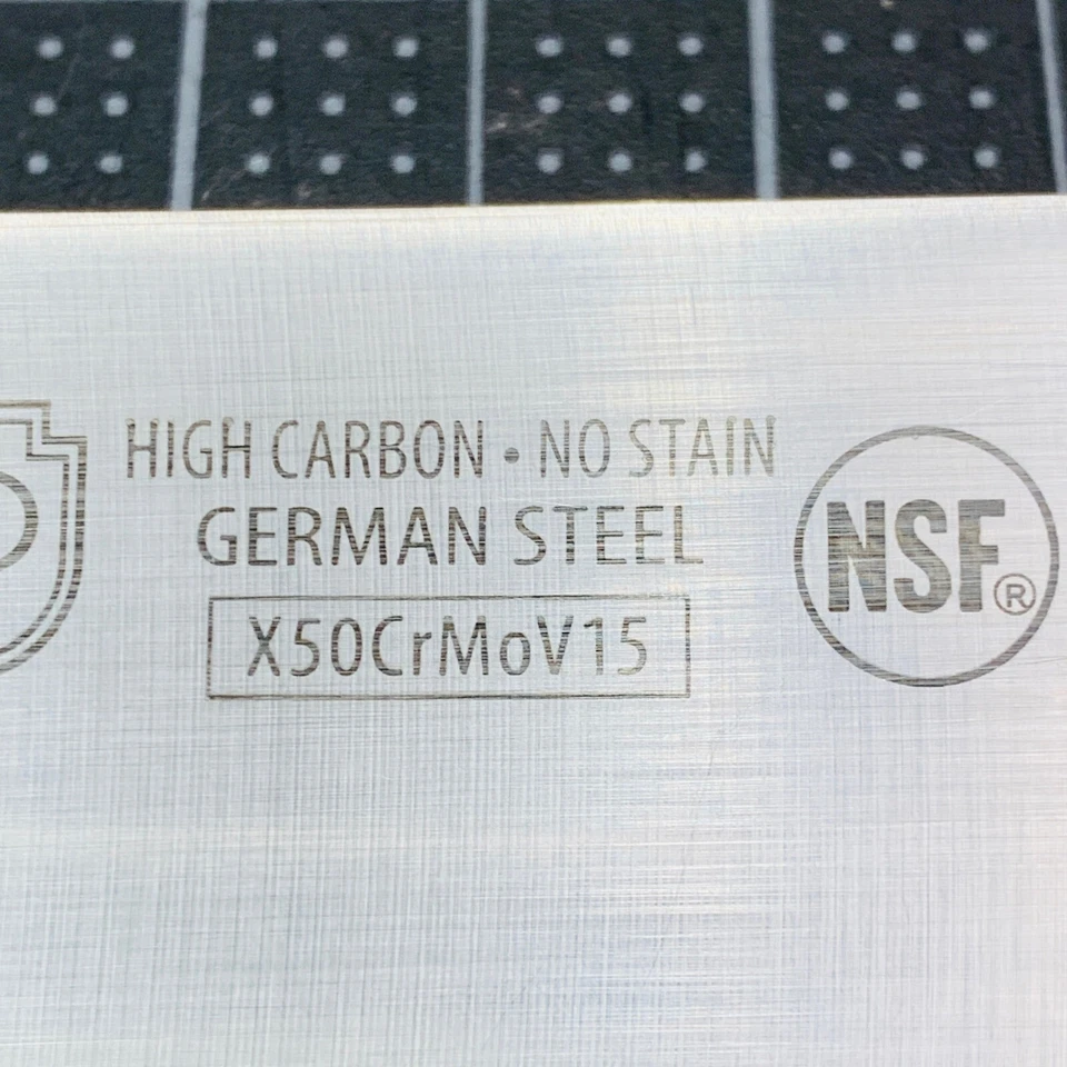 Cuchillo de Chef Winco Acero 10" Acero Alemán Alto Carbono Sin Manchas NSF KFP-100 Foto 3 de 4