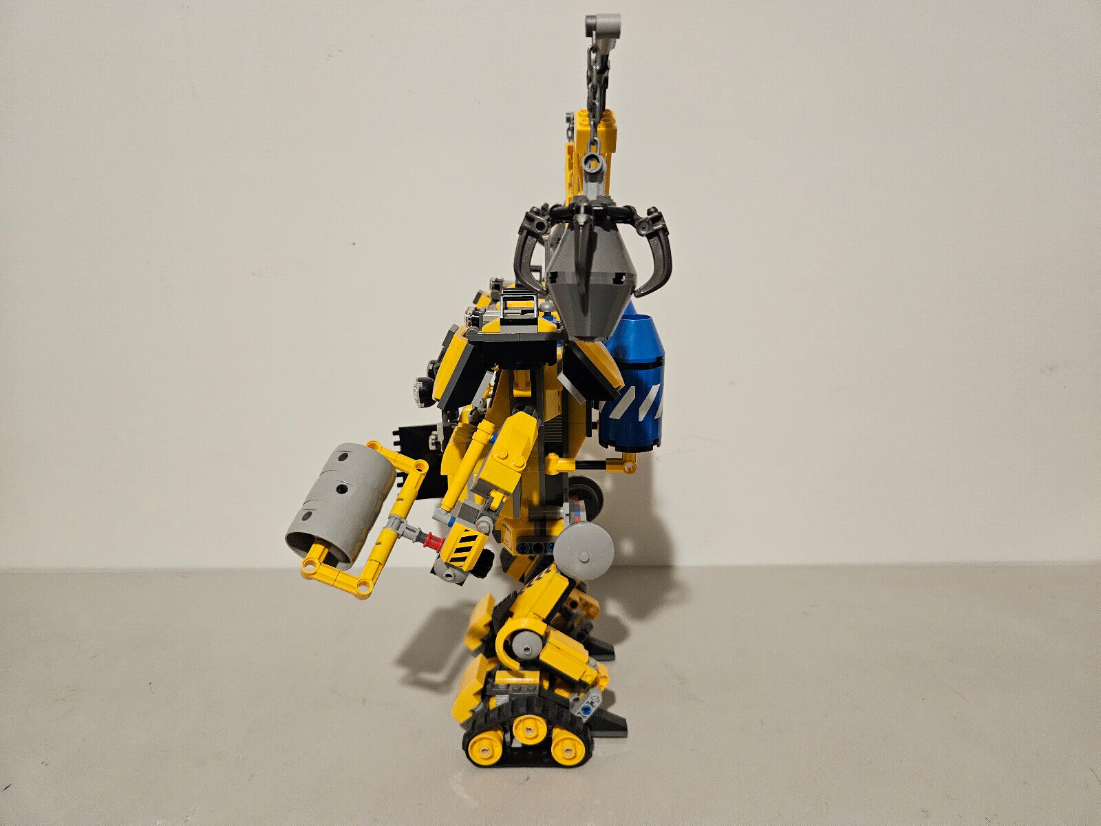 Picture 2 of 9