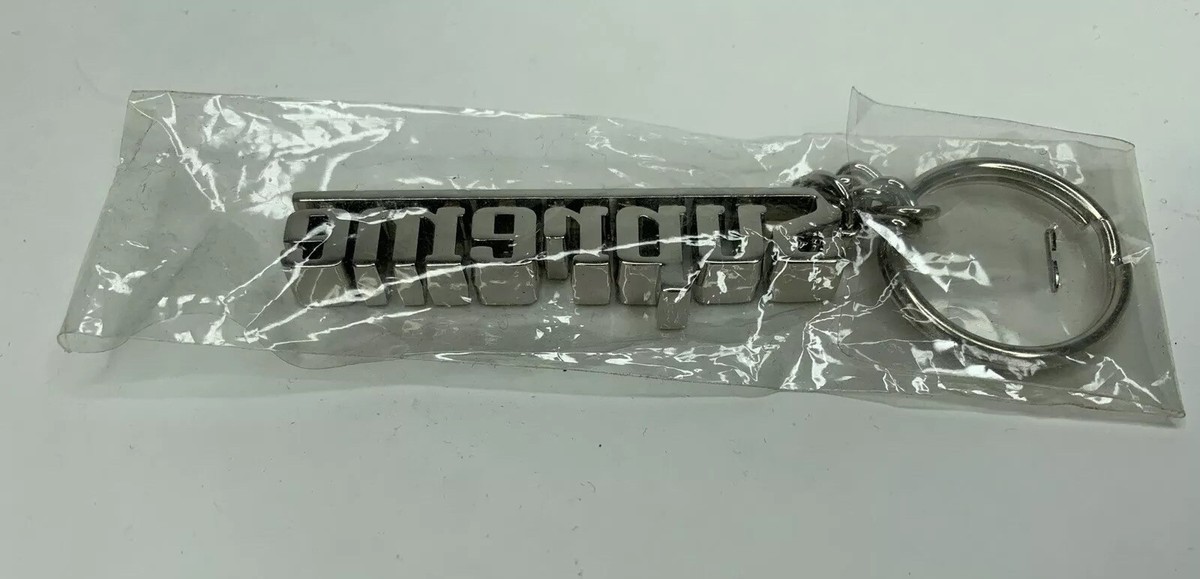 Supreme ハーモニカ型キーホルダー Supreme ハーモニカ型キーホルダー - メルカリ