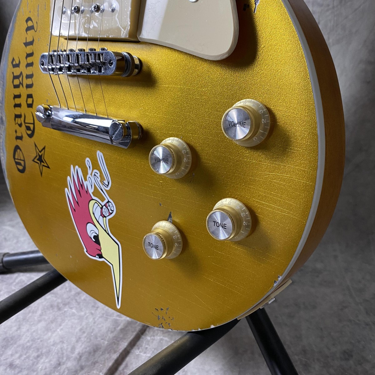 6 Strings Mike Ness 1976 Deluxe Electric Guitar Aged Gold