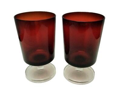 Vintage Set Of 2 Luminarc France Ruby Red  Footed Wine Goblets Glasses 8 Oz 