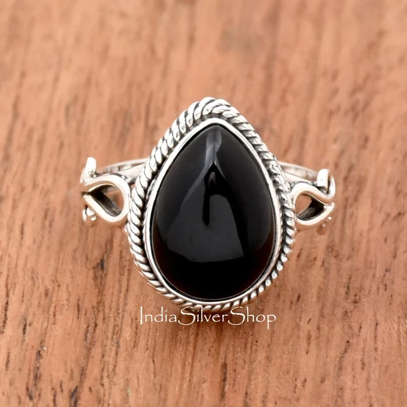 Simple black 2024 stone ring