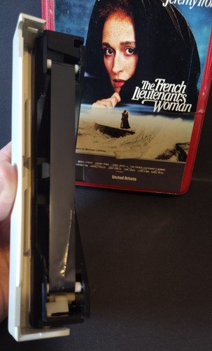 Die Frau des französischen Leutnants (1981) (Betamax) Die Videostation - Cut-Box - Bild 8 von 13
