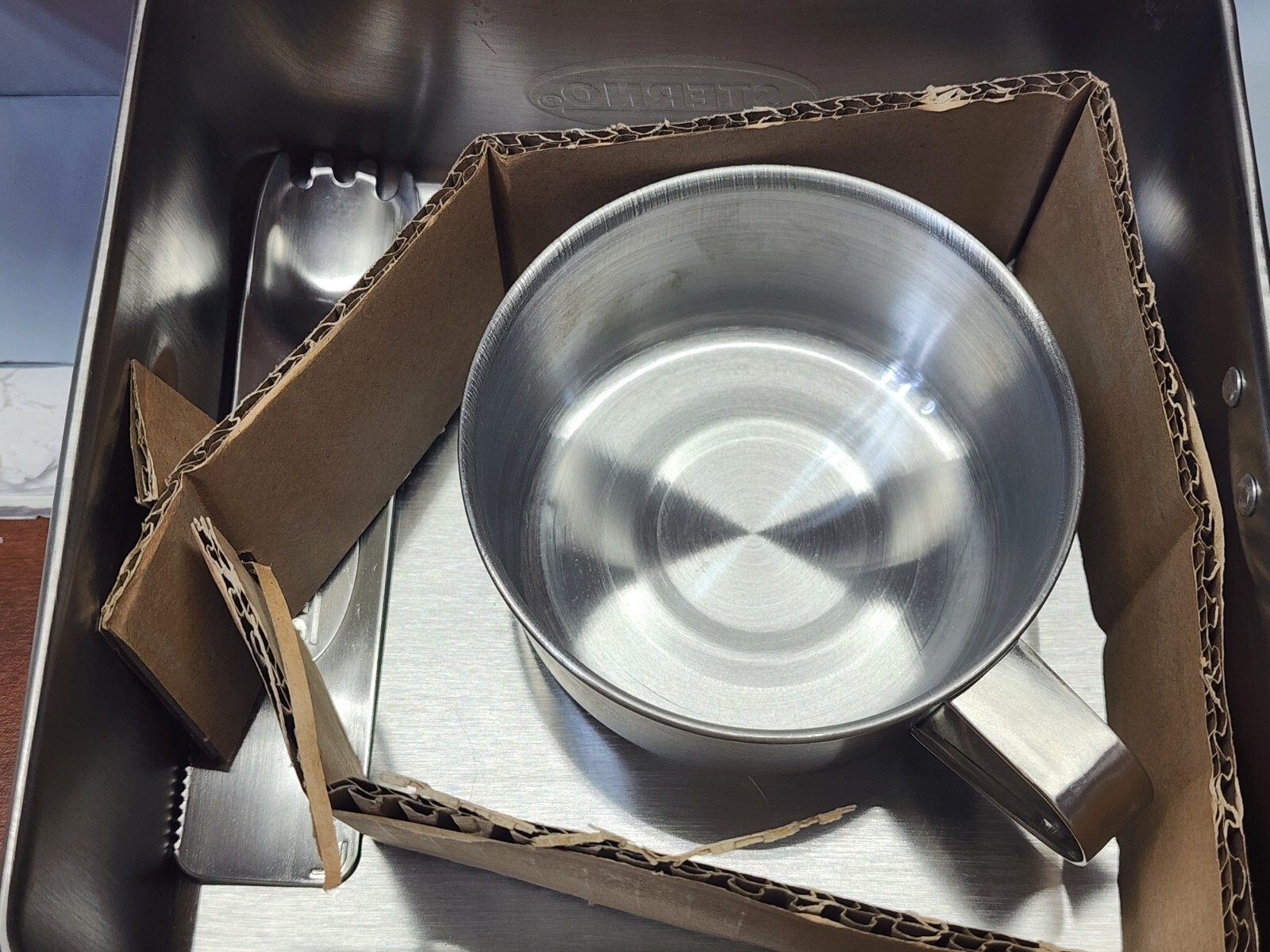 Sterno Camp Stove Kit Camping Emergencies w/ Frame & WindShield Panels